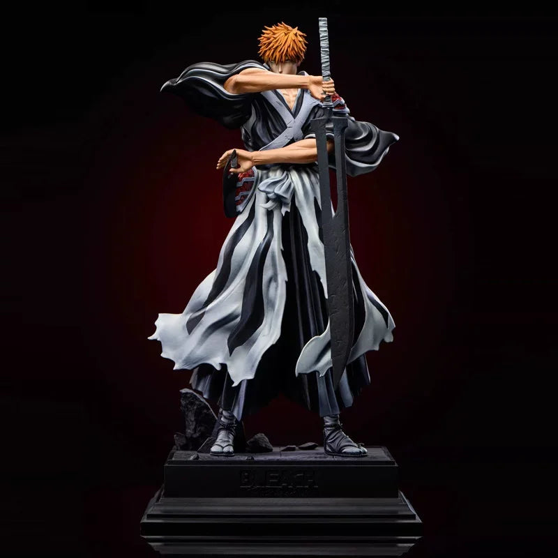Ichigo Kurosaki Dual-Blade Display Figure · 35 cm